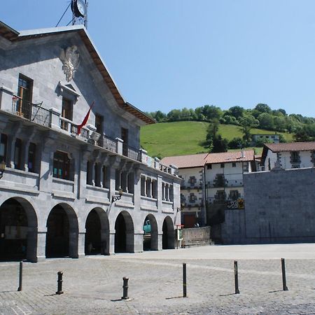 Hostal Musunzar Leitza  Extérieur photo