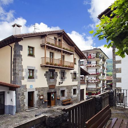 Hostal Musunzar Leitza  Extérieur photo