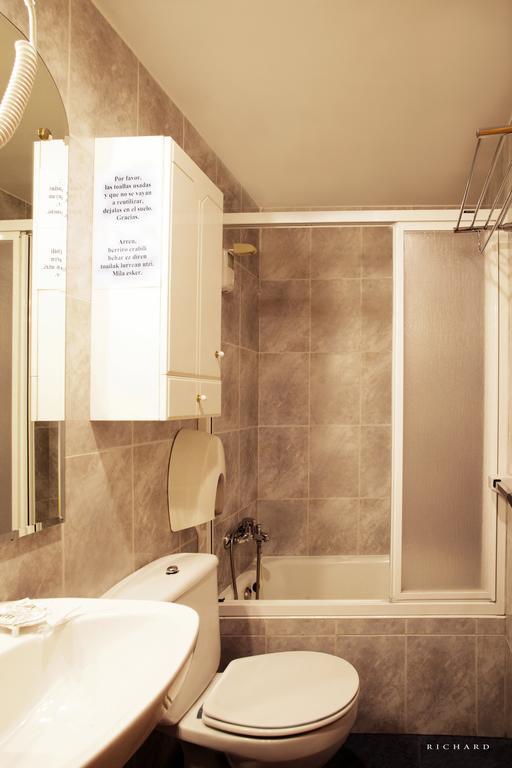 Hostal Musunzar Leitza  Extérieur photo