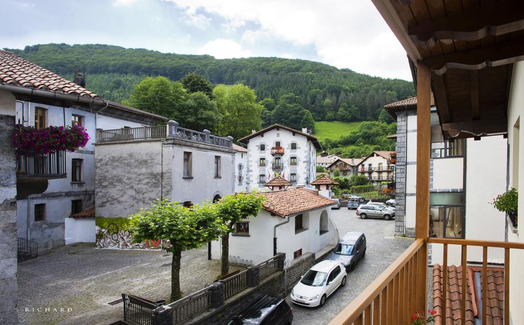 Hostal Musunzar Leitza  Extérieur photo